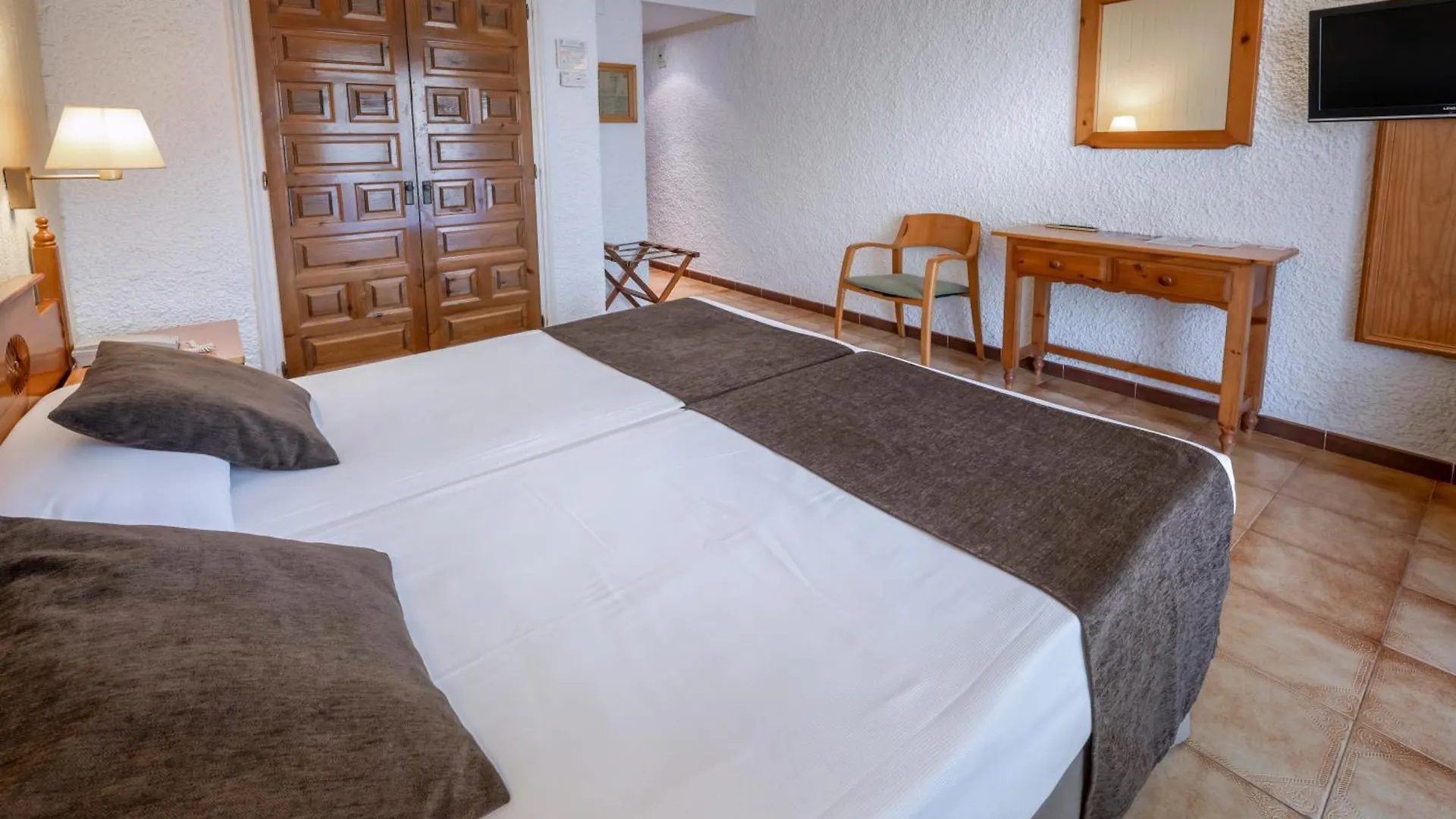 Hotel Ght Neptuno-Tossa & Venus Spa Tossa de Mar 3*,  Spain